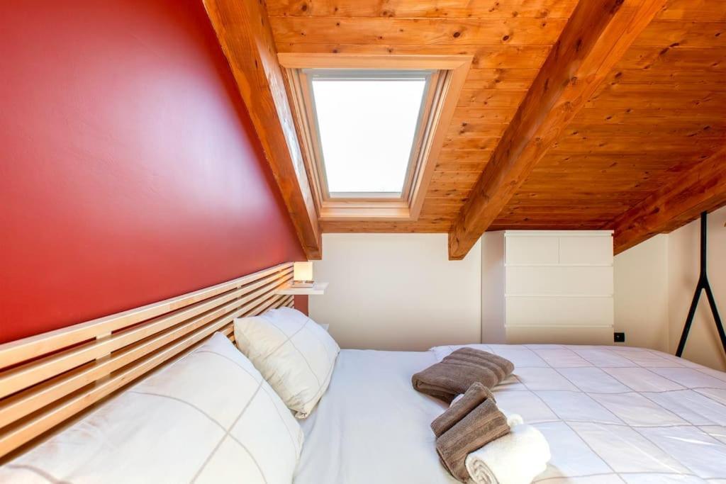 Charming 2.5Room Flat In Center Of Monforte dʼAlba Buitenkant foto